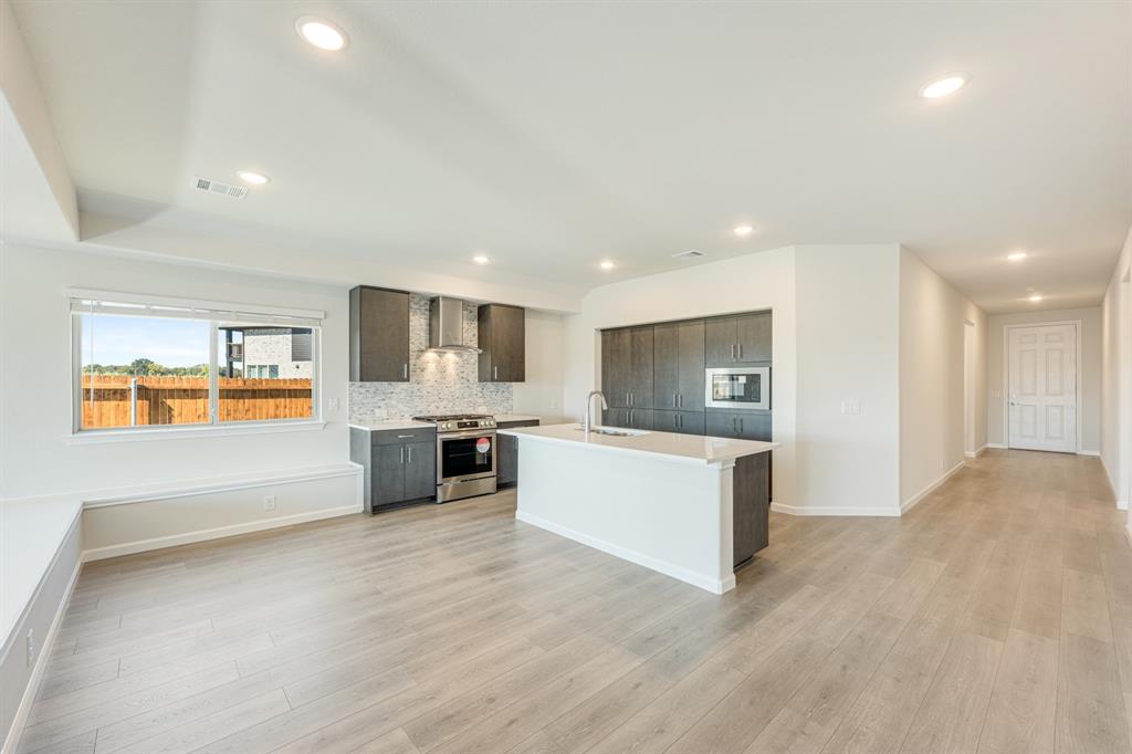 204 Eagle Vw Lane Commerce, TX 75428 - Photo 6 of 38