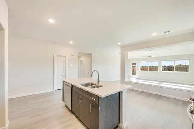 $319,664 | 204 Eagle Vw Lane, Commerce, TX 75428