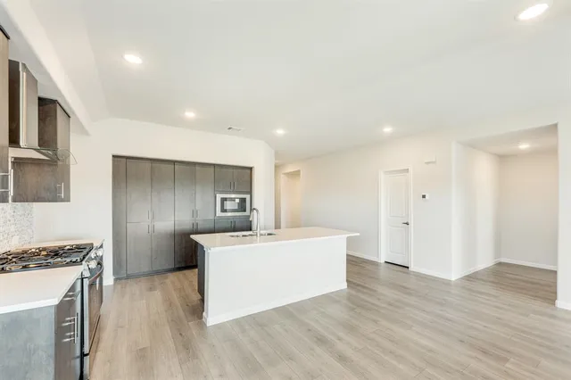 $319,664 | 204 Eagle Vw Lane, Commerce, TX 75428