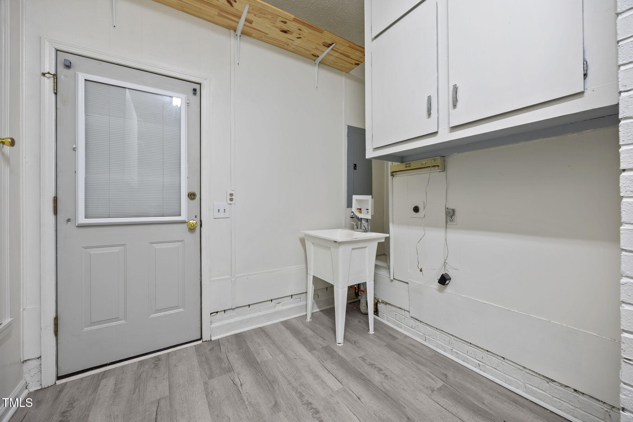 1413 Bud Hawkins Road Dunn, NC 28334 - Photo 29 of 51 Door to garage is great to come right into laundry area...
