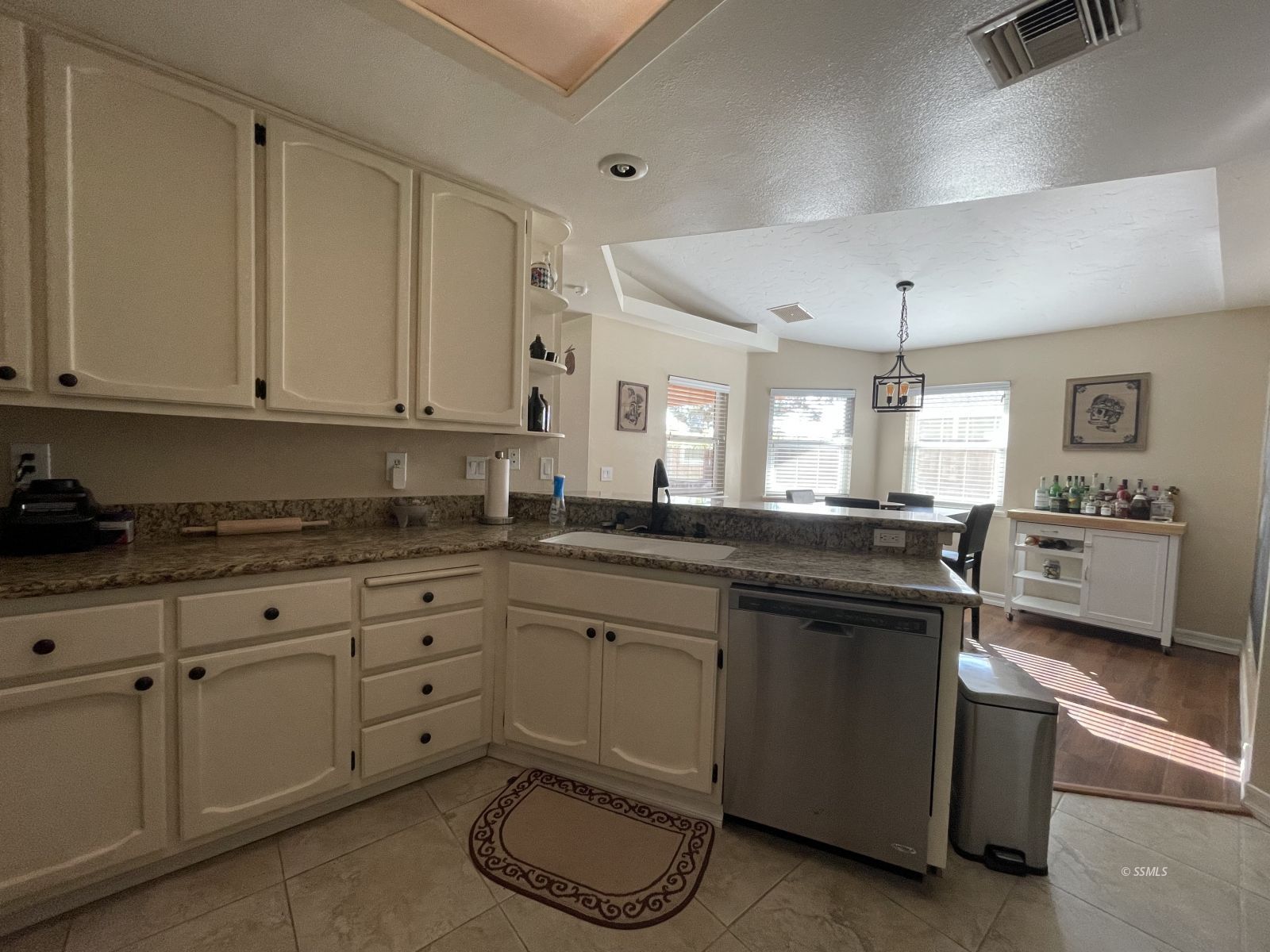 437 Renee Court Ridgecrest, CA 93555 - Photo 9 of 34