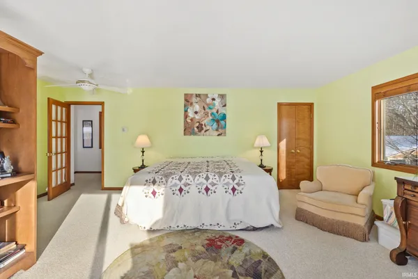 $450,000 | 9260 East 430 South, Wolcottville, IN 46795