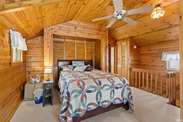 $450,000 | 9260 East 430 South, Wolcottville, IN 46795
