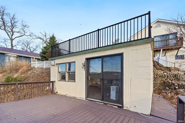 $450,000 | 9260 East 430 South, Wolcottville, IN 46795