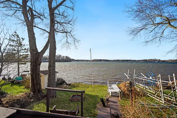 $450,000 | 9260 East 430 South, Wolcottville, IN 46795