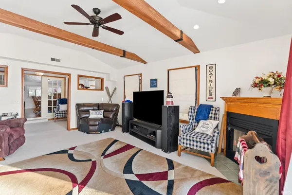$450,000 | 9260 East 430 South, Wolcottville, IN 46795