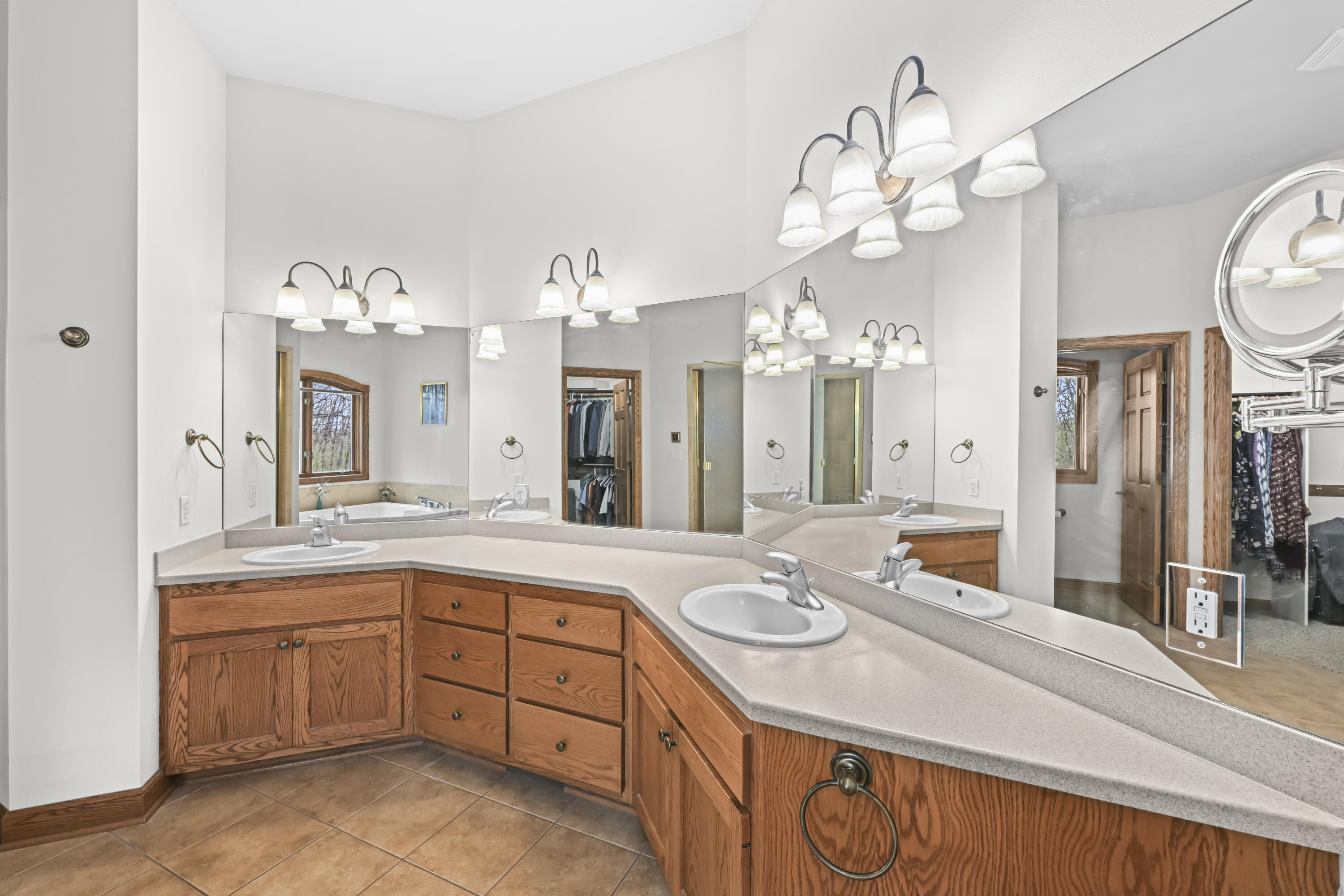12301 West Ryan Road Franklin, WI 53132 - Photo 23 of 46 Master Bathroom