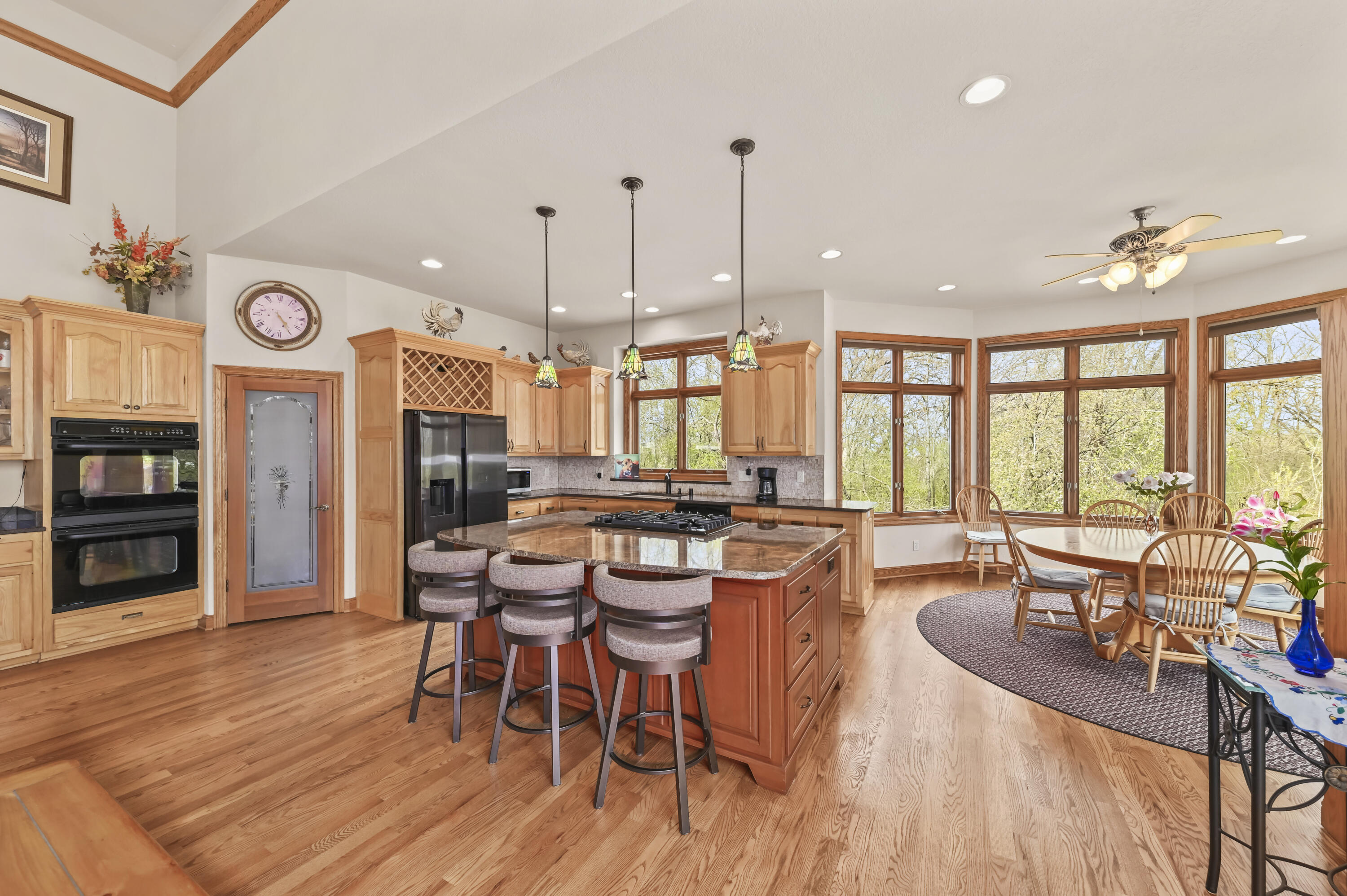 12301 West Ryan Road Franklin, WI 53132 - Photo 6 of 46 Kitchen