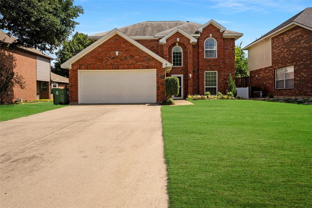 1803 Hunters Ridge Drive Grapevine, TX 76051 - Photo 2 of 35