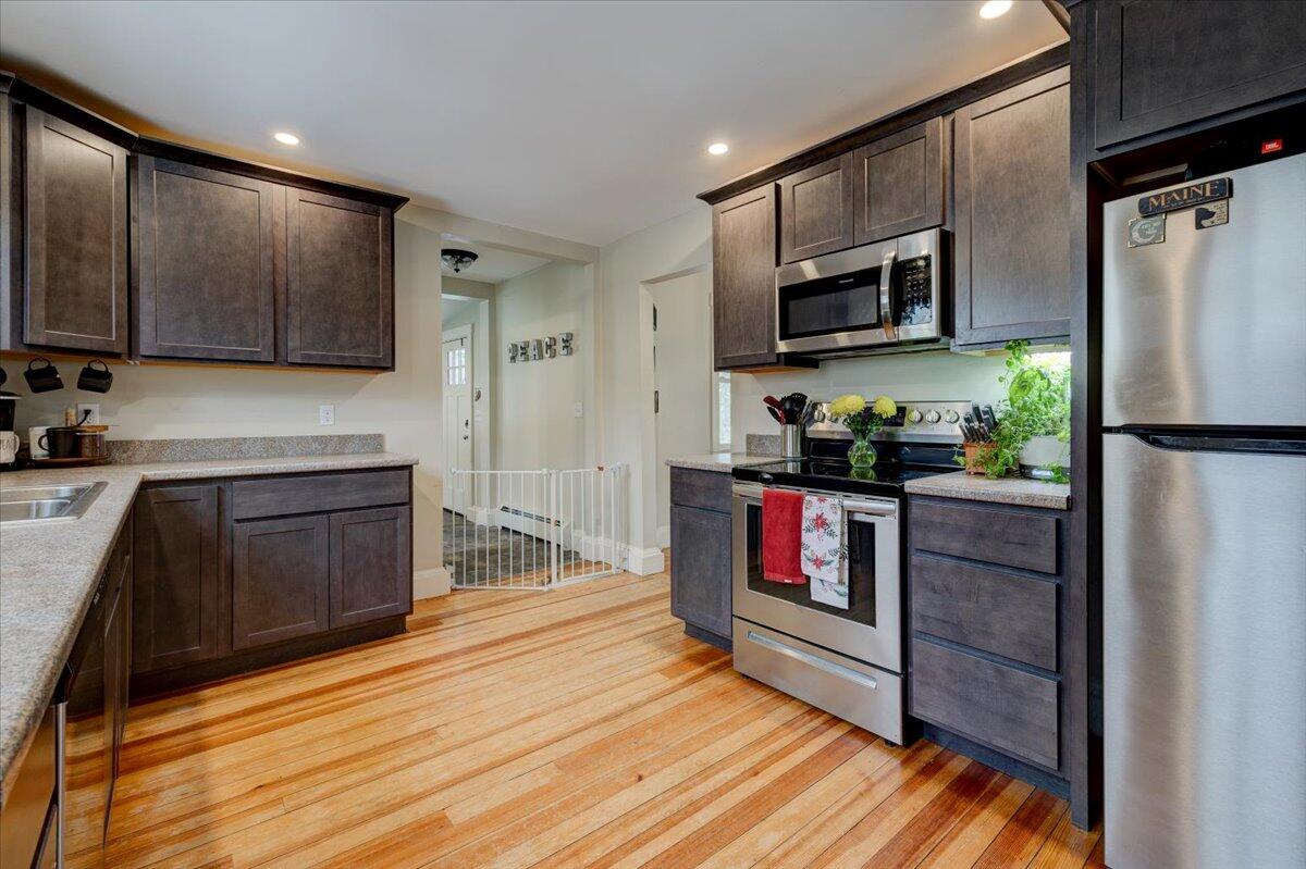 21 Sherburne Street Springvale, ME 04083 - Photo 7 of 29 21 Sherburne Street -7
