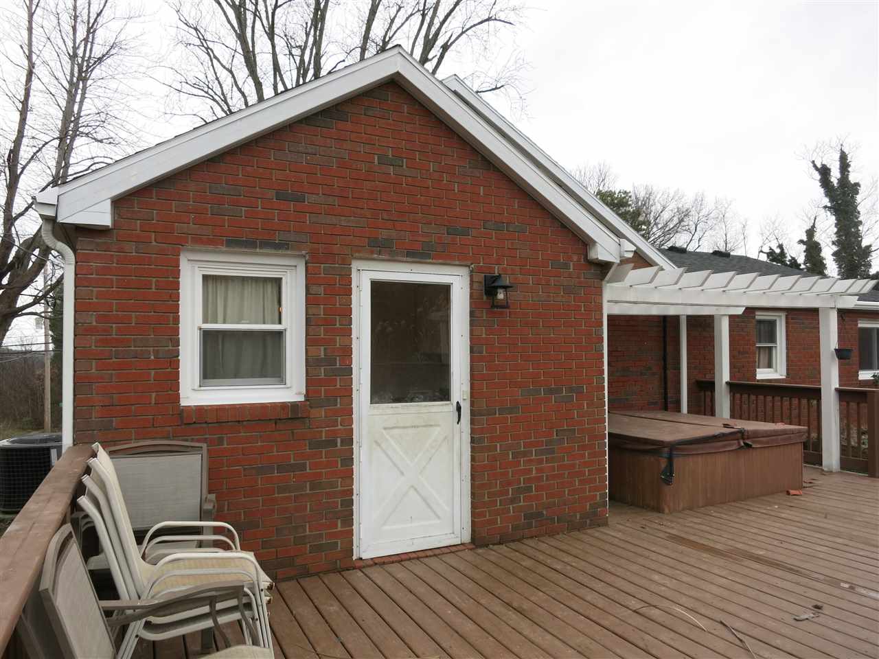 1422 South Yankeetown Road Boonville, IN 47601 - Photo 4 of 34 Gallery Image 4