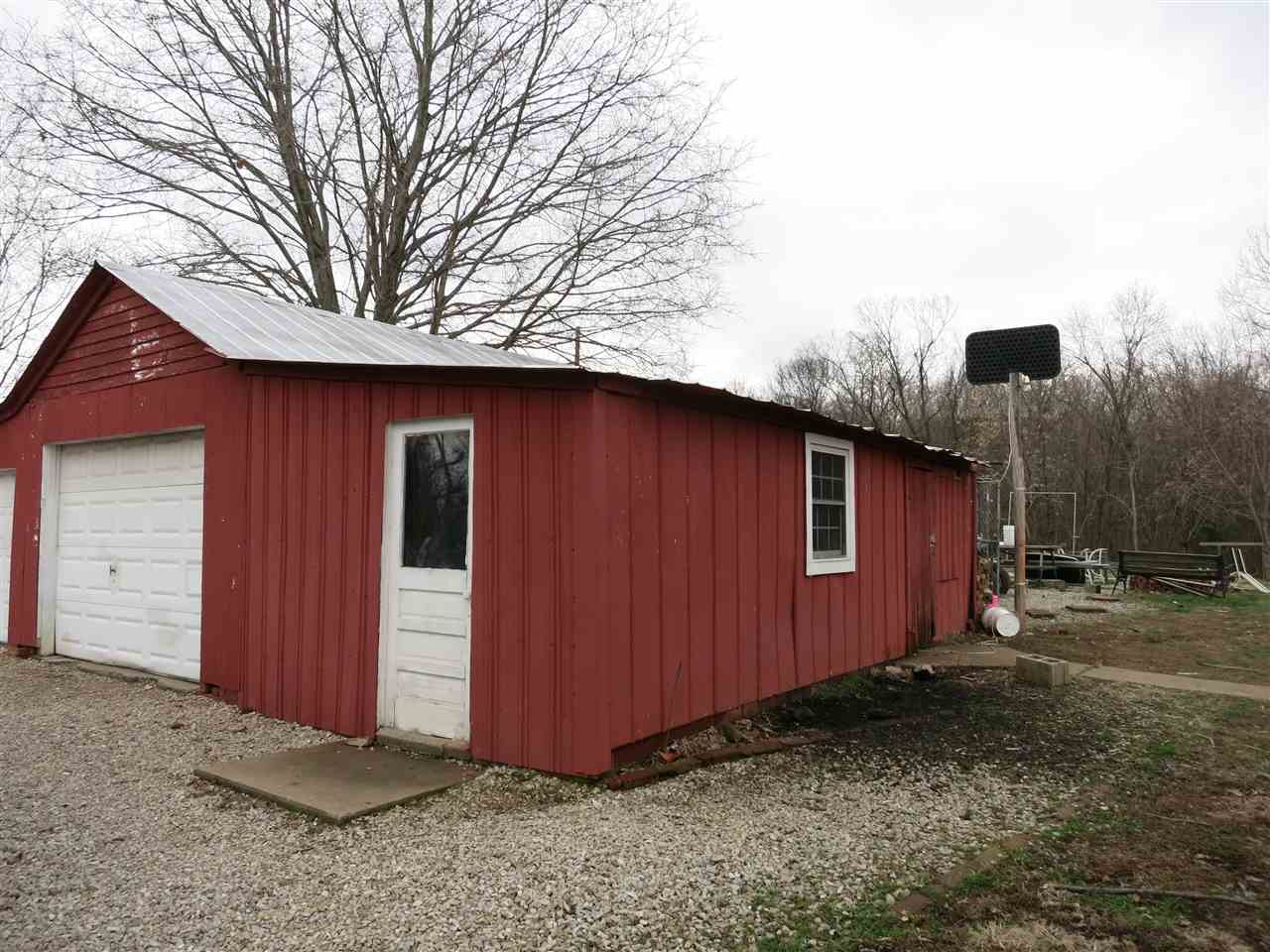 1422 South Yankeetown Road Boonville, IN 47601 - Photo 8 of 34 Gallery Image 8