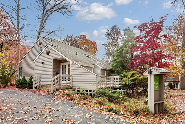 $475,000 | 12 Hickory Hill Lane, Tappan, NY 10983