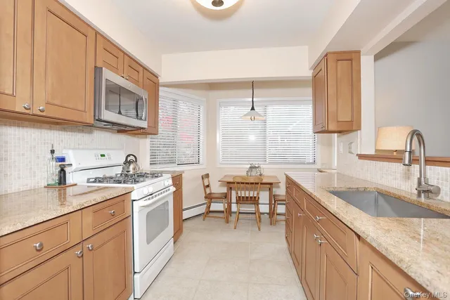 $475,000 | 12 Hickory Hill Lane, Tappan, NY 10983