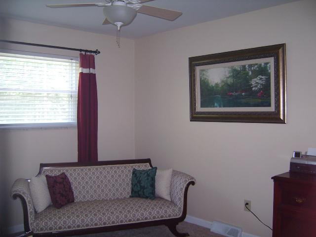 470 Heather Hill Road Columbus, OH 43213 - Photo 10 of 18