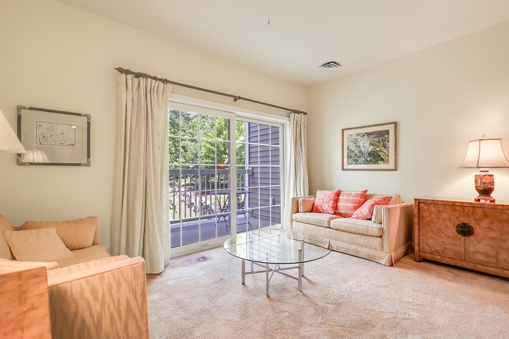 36 Abigail Way, Unit 1009 Reading, MA 01867 - Photo 2 of 29