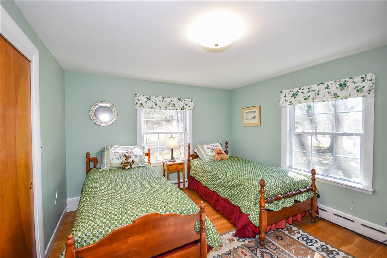 461 Packers Falls Road Lee, NH 03861 - Photo 18 of 34