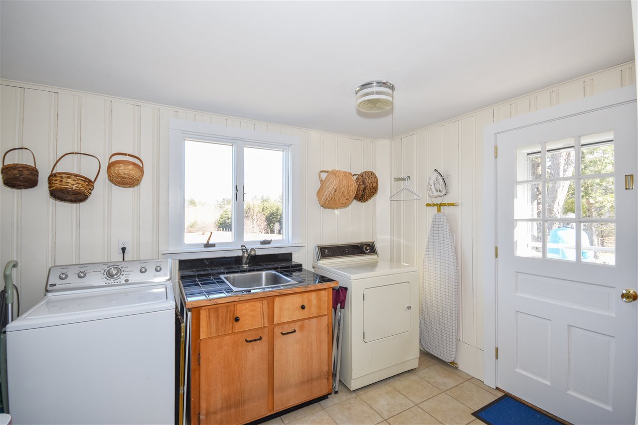 461 Packers Falls Road Lee, NH 03861 - Photo 23 of 34