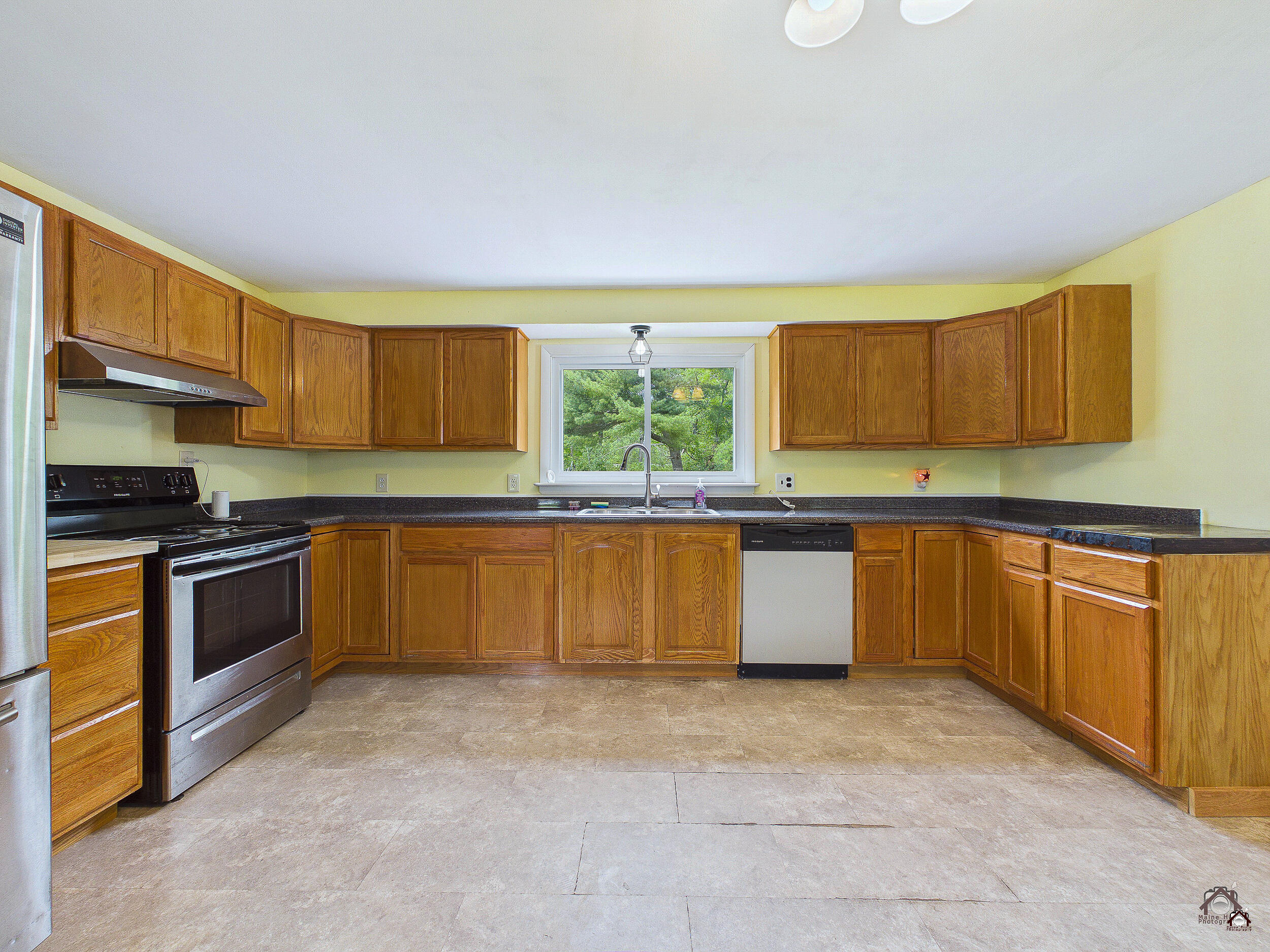 207 Pleasant Street Mechanic Falls, ME 04256 - Photo 10 of 36 160-LP-110