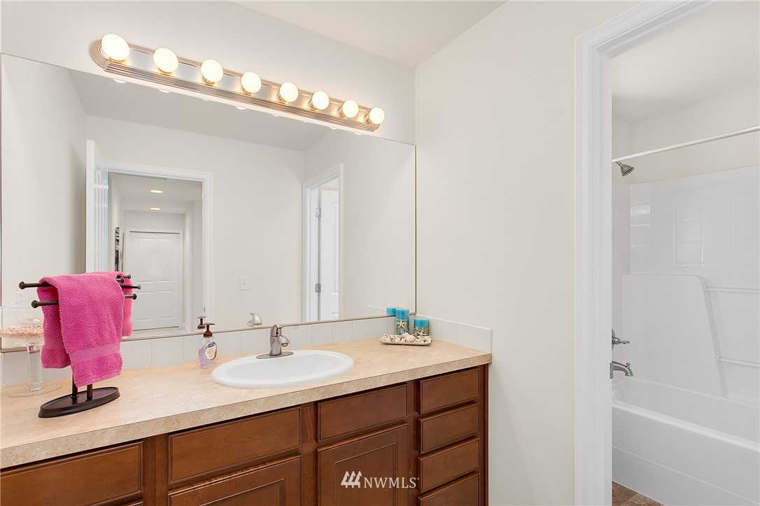 18023 30th Avenue Southeast Bothell, WA 98012 - Photo 15 of 25