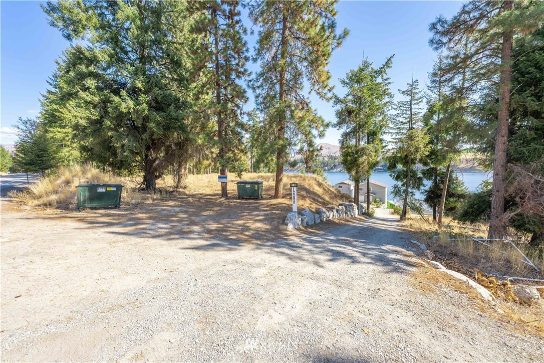 12358 South Lakeshore Road Chelan, WA 98816 - Photo 12 of 12 Gallery Image 12