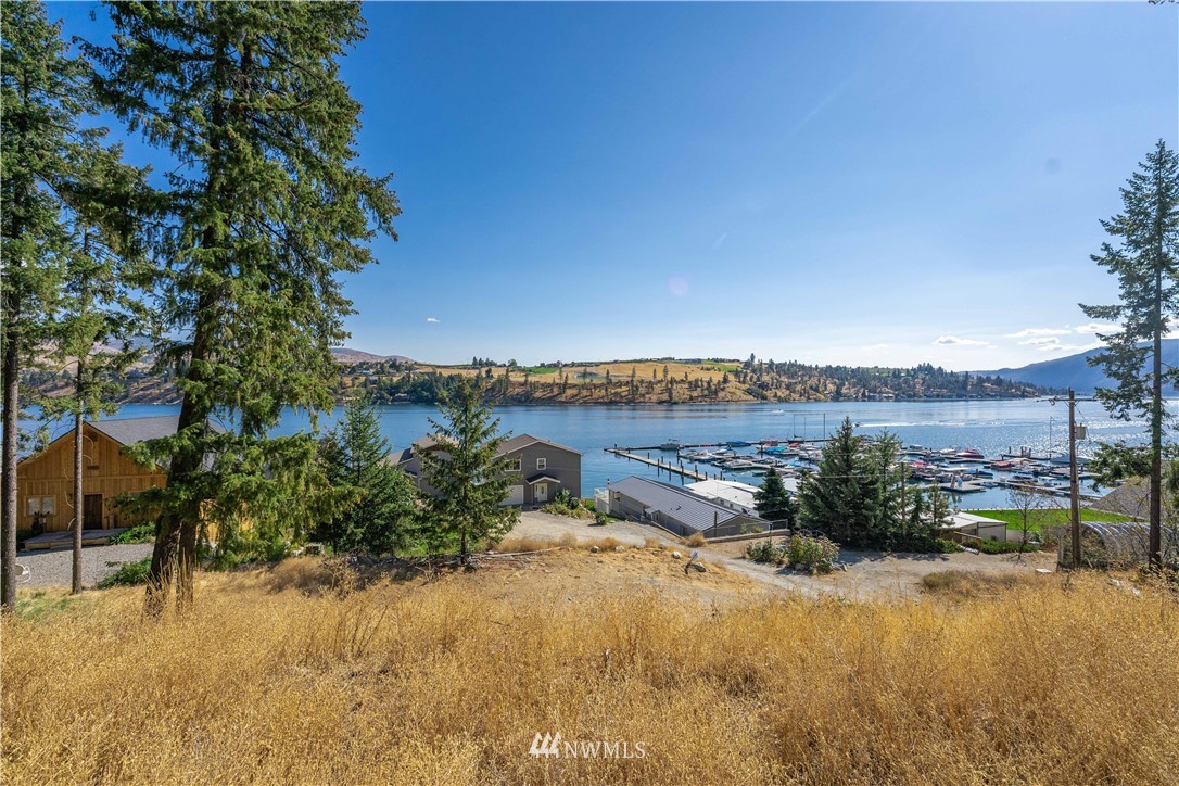 12358 South Lakeshore Road Chelan, WA 98816 - Photo 6 of 12 Gallery Image 6