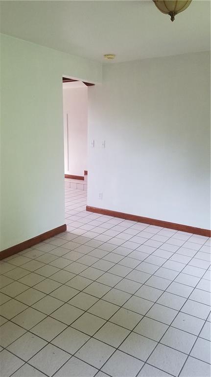 308 Pine Road Pittsburgh, PA 15237 - Photo 9 of 20 Second floor dining area with ceramic tile floor is ready for family gatherings!