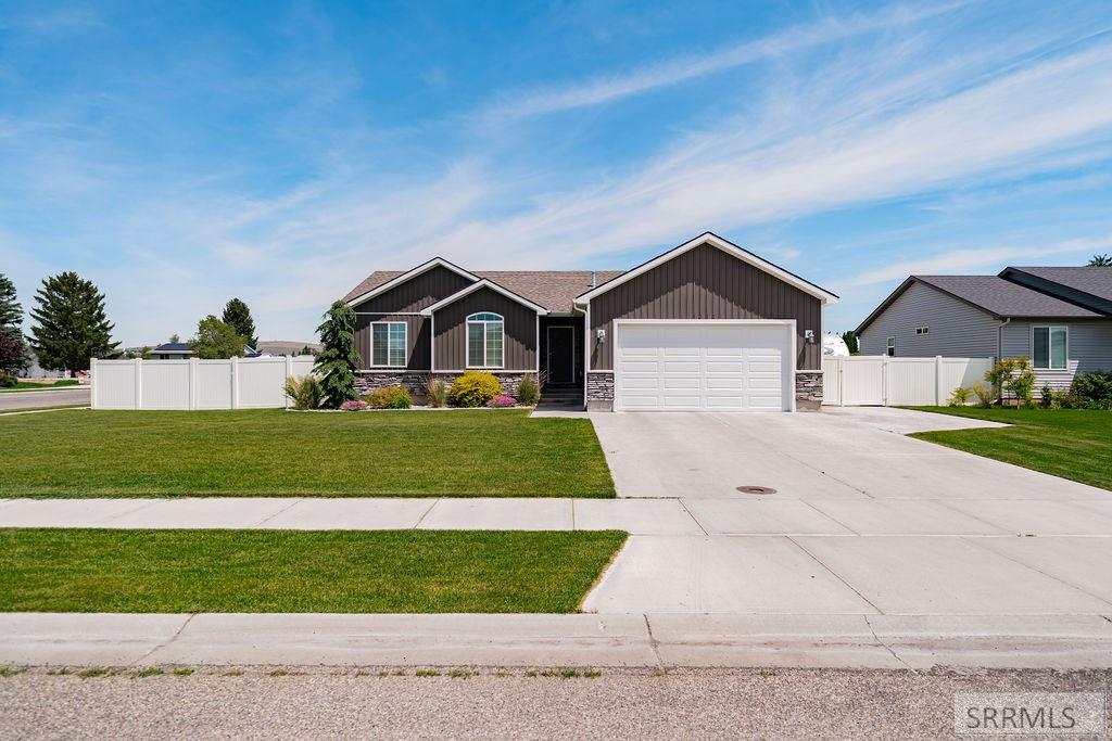 3030 North Waverly Road Idaho Falls, ID 83401 - Photo 4 of 32