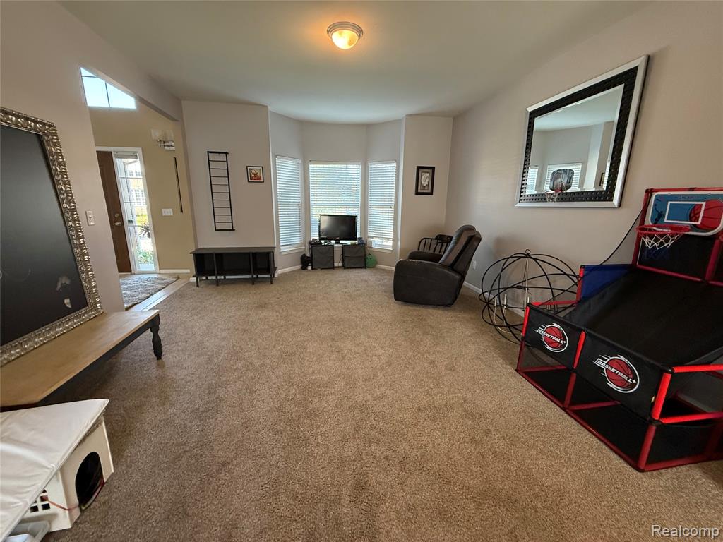 5102 Ridge Lane Warren, MI 48092 - Photo 15 of 62 Gallery Image 15