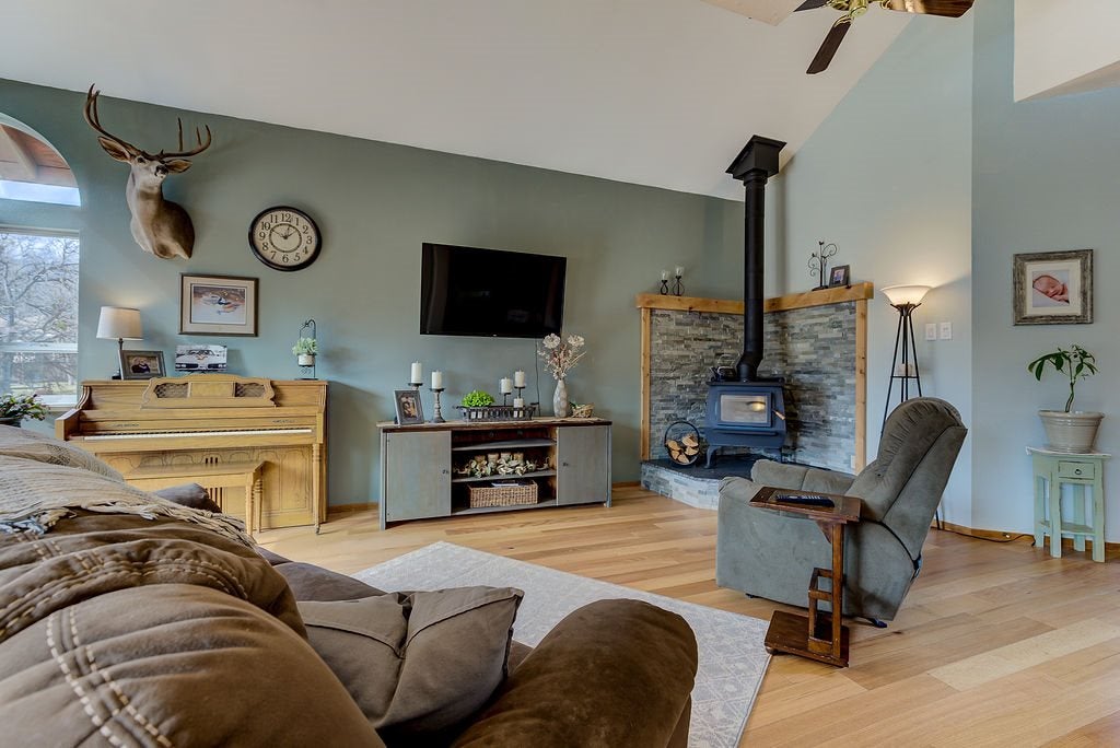 5620 Schulmeyer Gulch Road Yreka, CA 96097 - Photo 4 of 27 Gallery Image 4