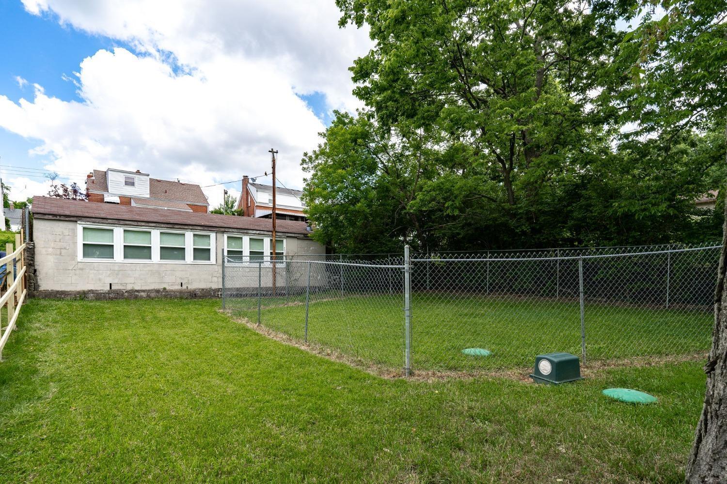 3746 Boomer Road Cincinnati, OH 45247 - Photo 32 of 34
