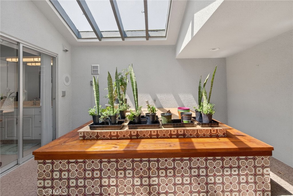 11517 Tulane Avenue Riverside, CA 92507 - Photo 30 of 75 sparoom/ greenhouse