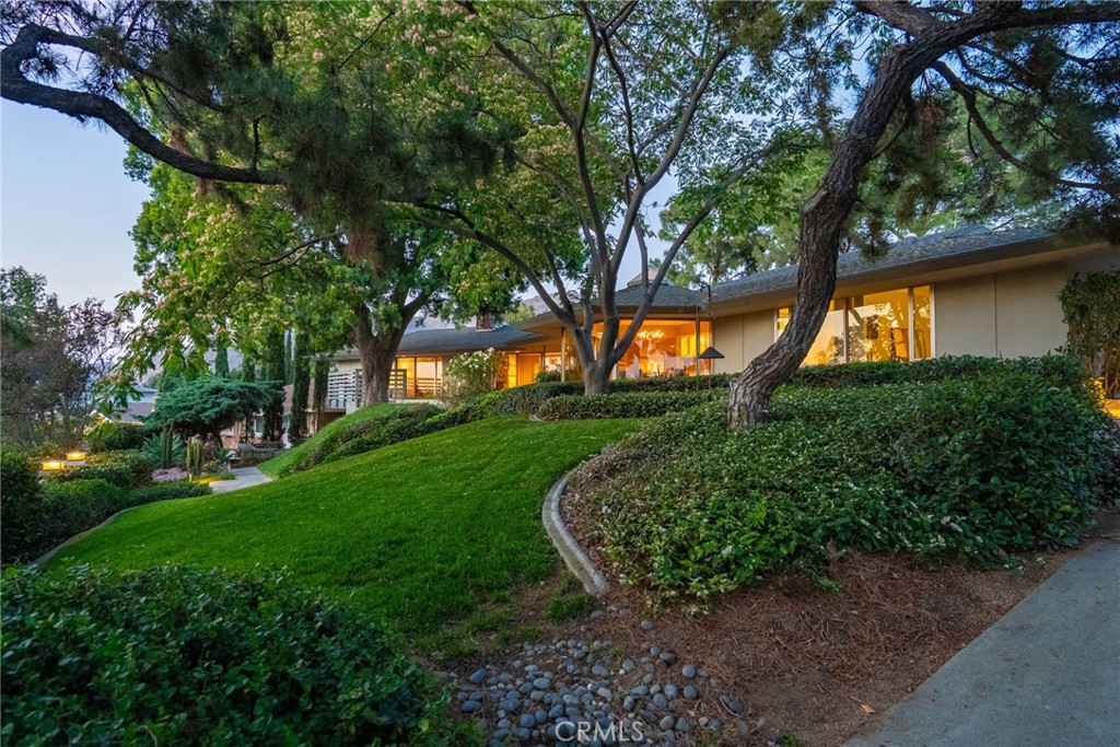 11517 Tulane Avenue Riverside, CA 92507 - Photo 3 of 75