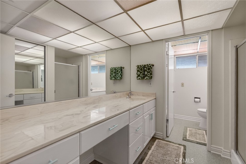 11517 Tulane Avenue Riverside, CA 92507 - Photo 38 of 75 Hallway bathroom