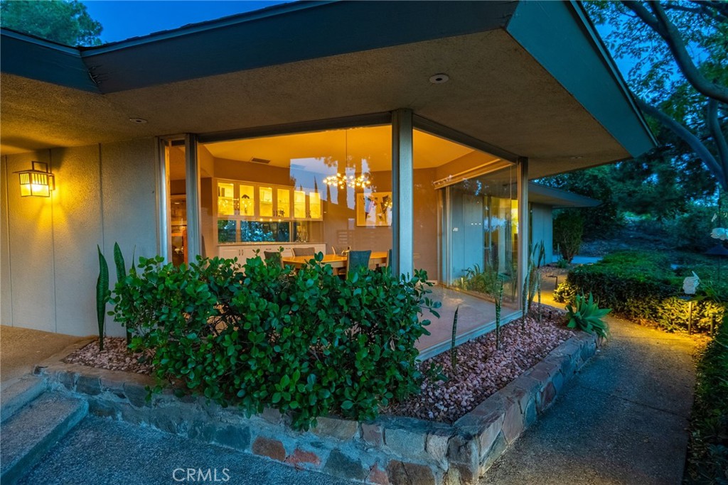 11517 Tulane Avenue Riverside, CA 92507 - Photo 4 of 75