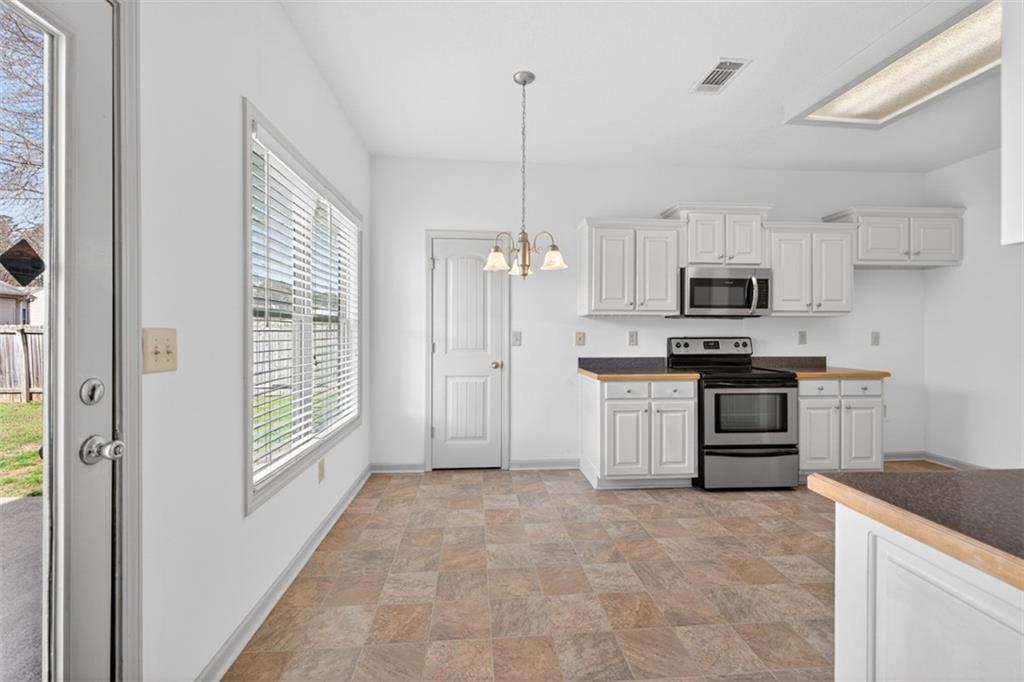 1412 Silvergate Way Winder, GA 30680 - Photo 9 of 30