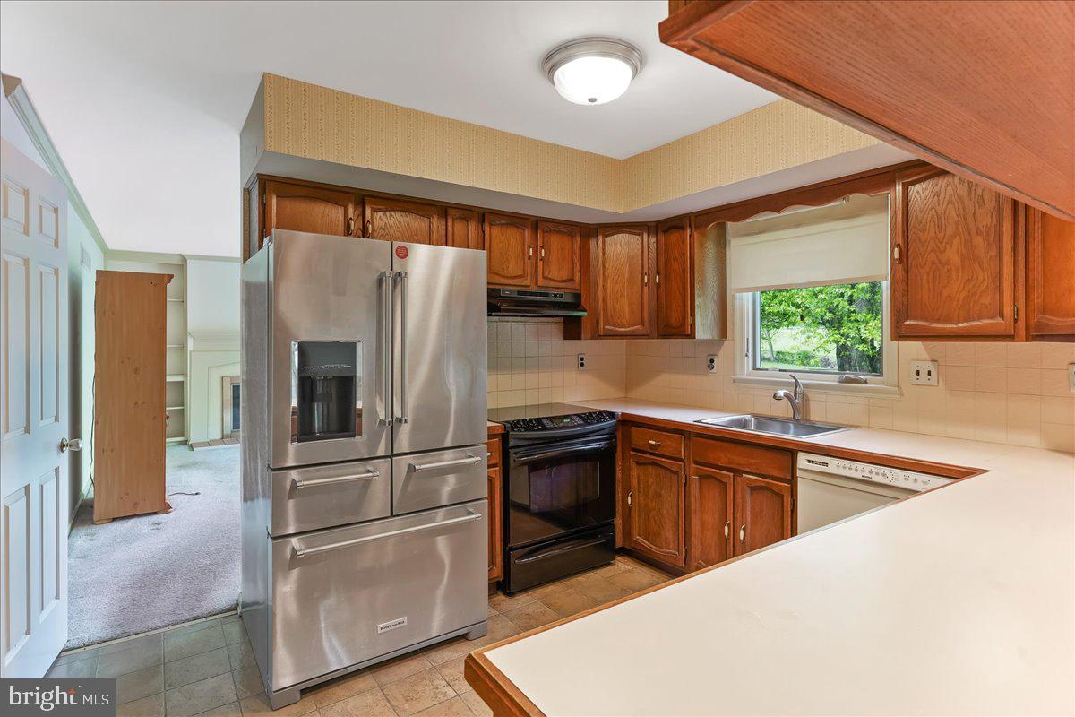 707 Beversrede Trail Kennett Square, PA 19348 - Photo 11 of 37 Kitchen