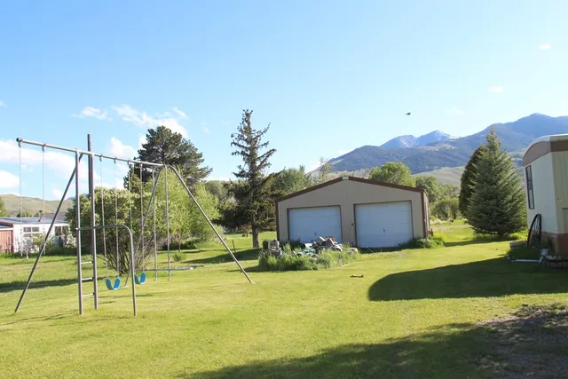 $450,000 | 803-805 West College Street, Mackay, ID 83251