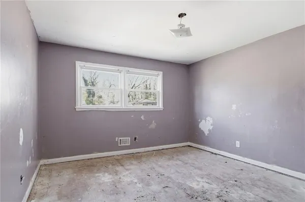 $189,000 | 2459 Rockknoll Drive, Conley, GA 30288