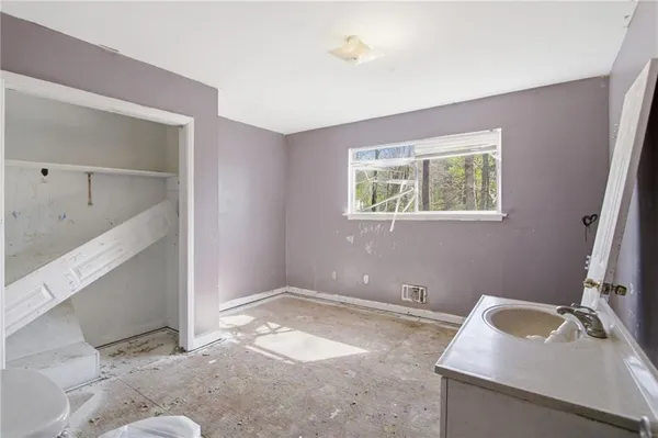 $189,000 | 2459 Rockknoll Drive, Conley, GA 30288