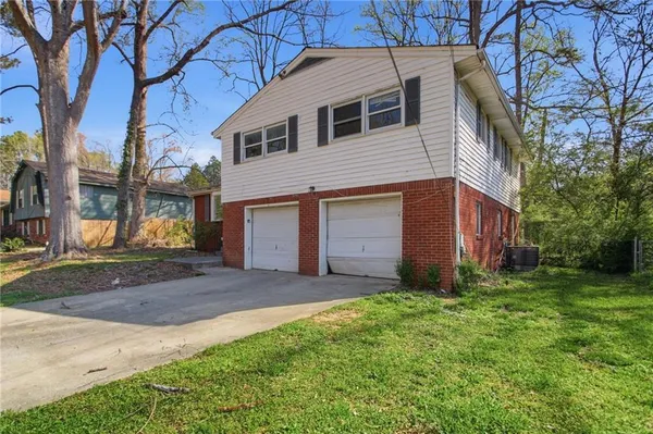 $189,000 | 2459 Rockknoll Drive, Conley, GA 30288