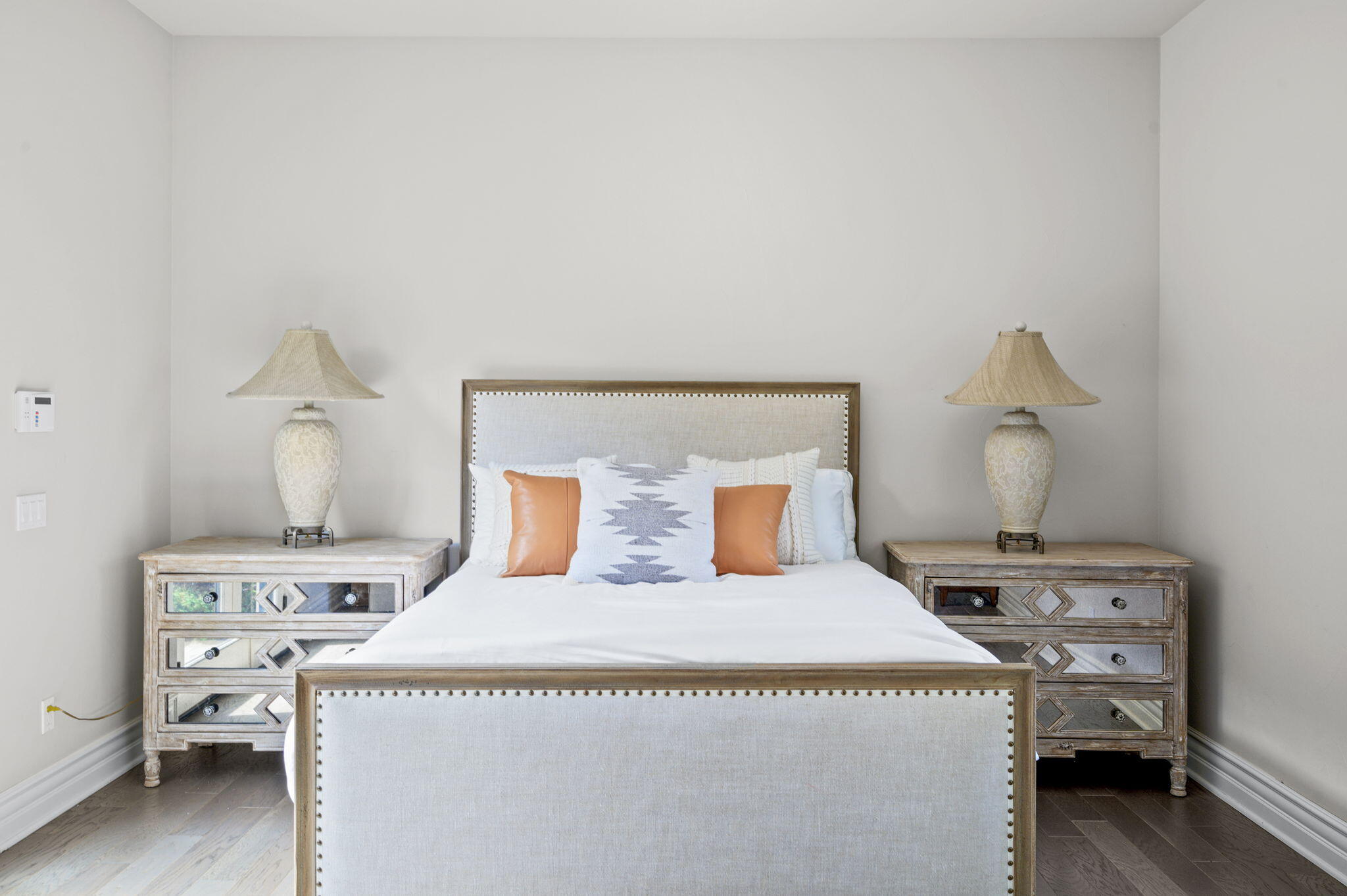 54360 Alysheba Drive La Quinta, CA 92253 - Photo 46 of 68 a bedroom with a bed and a lamp