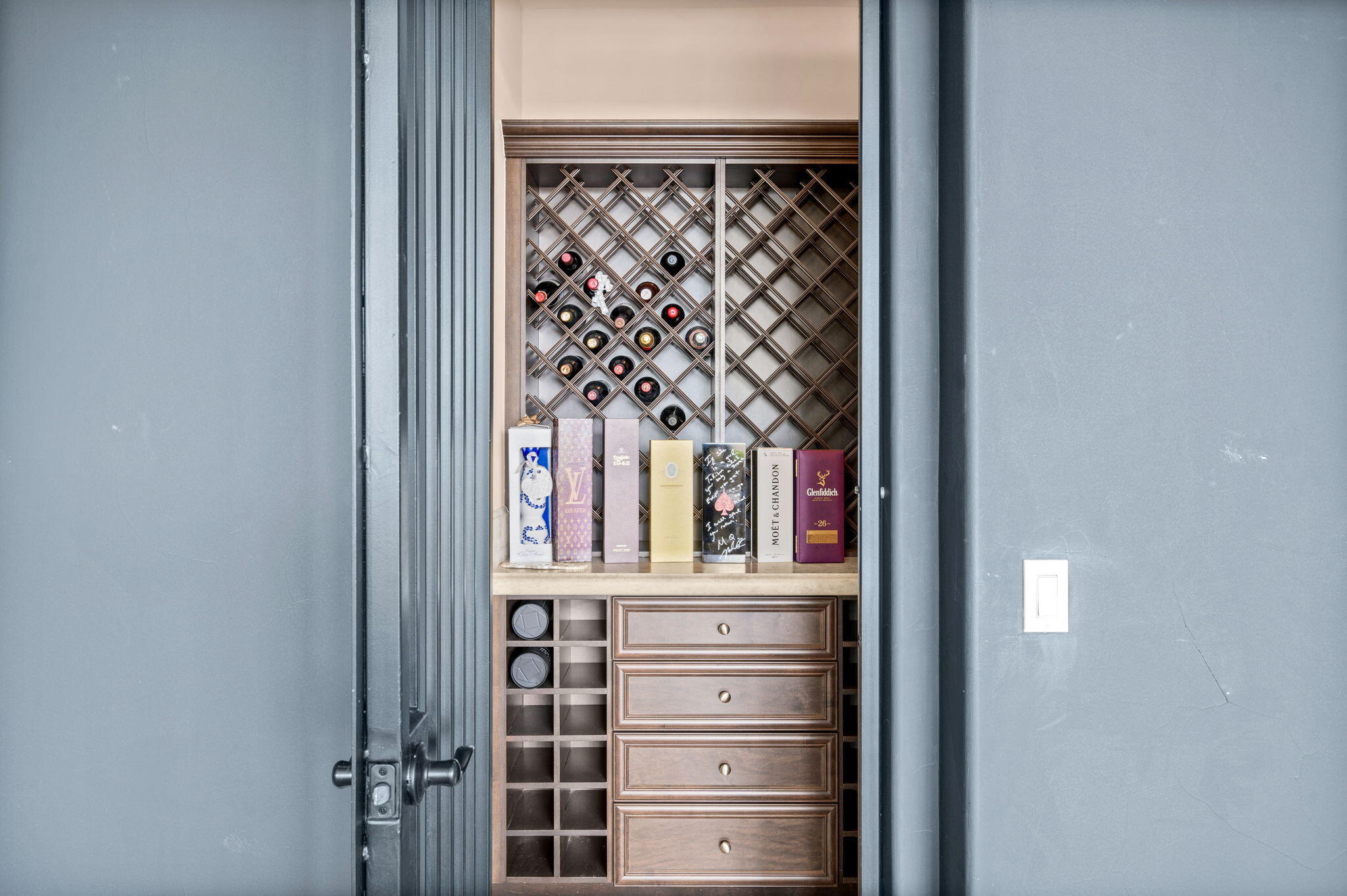 54360 Alysheba Drive La Quinta, CA 92253 - Photo 9 of 68 a view of a hallway with entryway