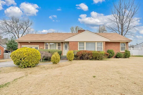 $217,500 | 3222 Wentworth Avenue Northwest, Roanoke, VA 24012