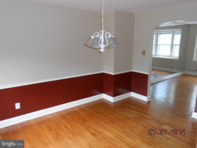 6629 Frederick Road Baltimore, MD 21228 - Photo 4 of 10 Dining Room