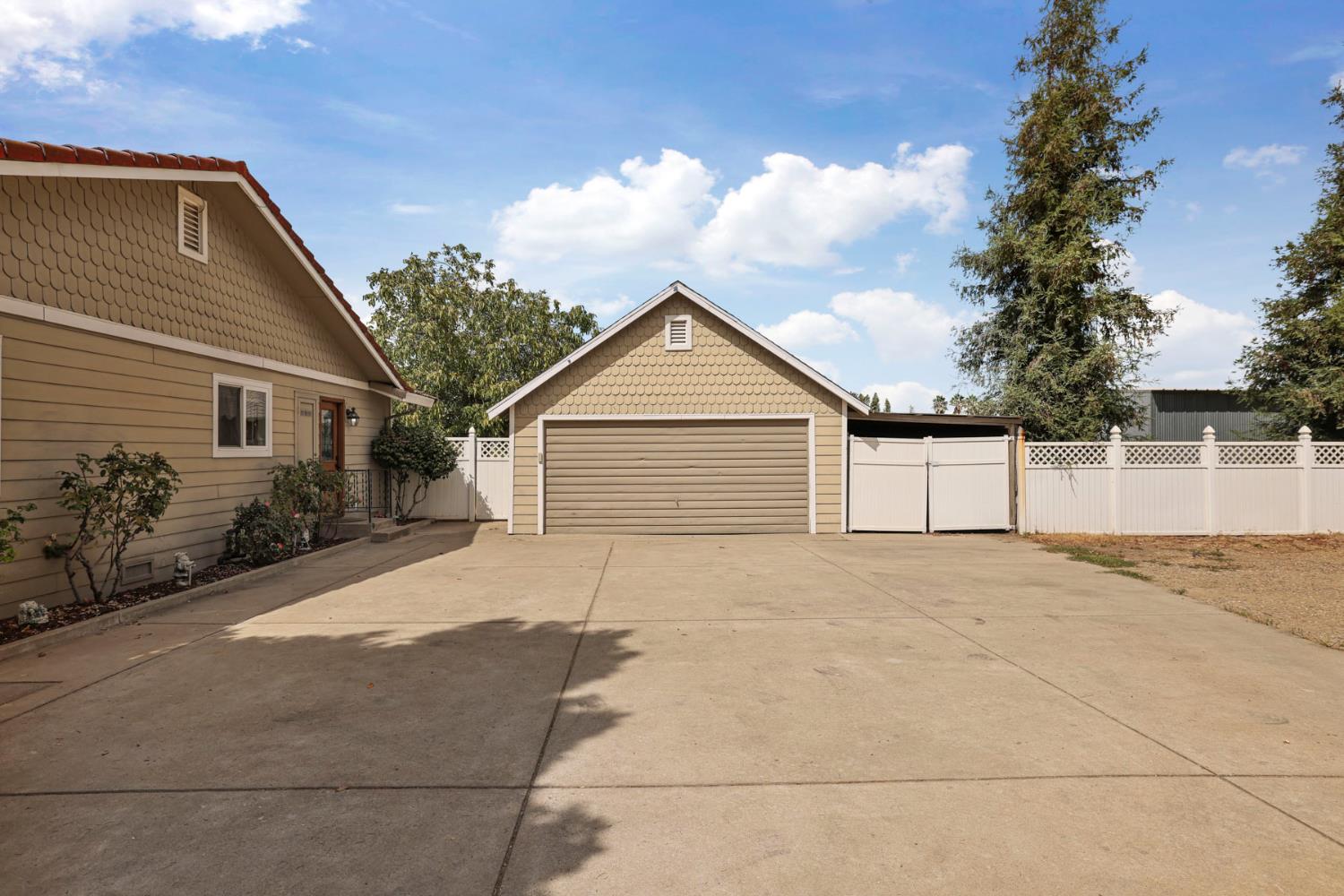 10675 East Peltier Road Acampo, CA 95220 - Photo 7 of 73 Gallery Image 7