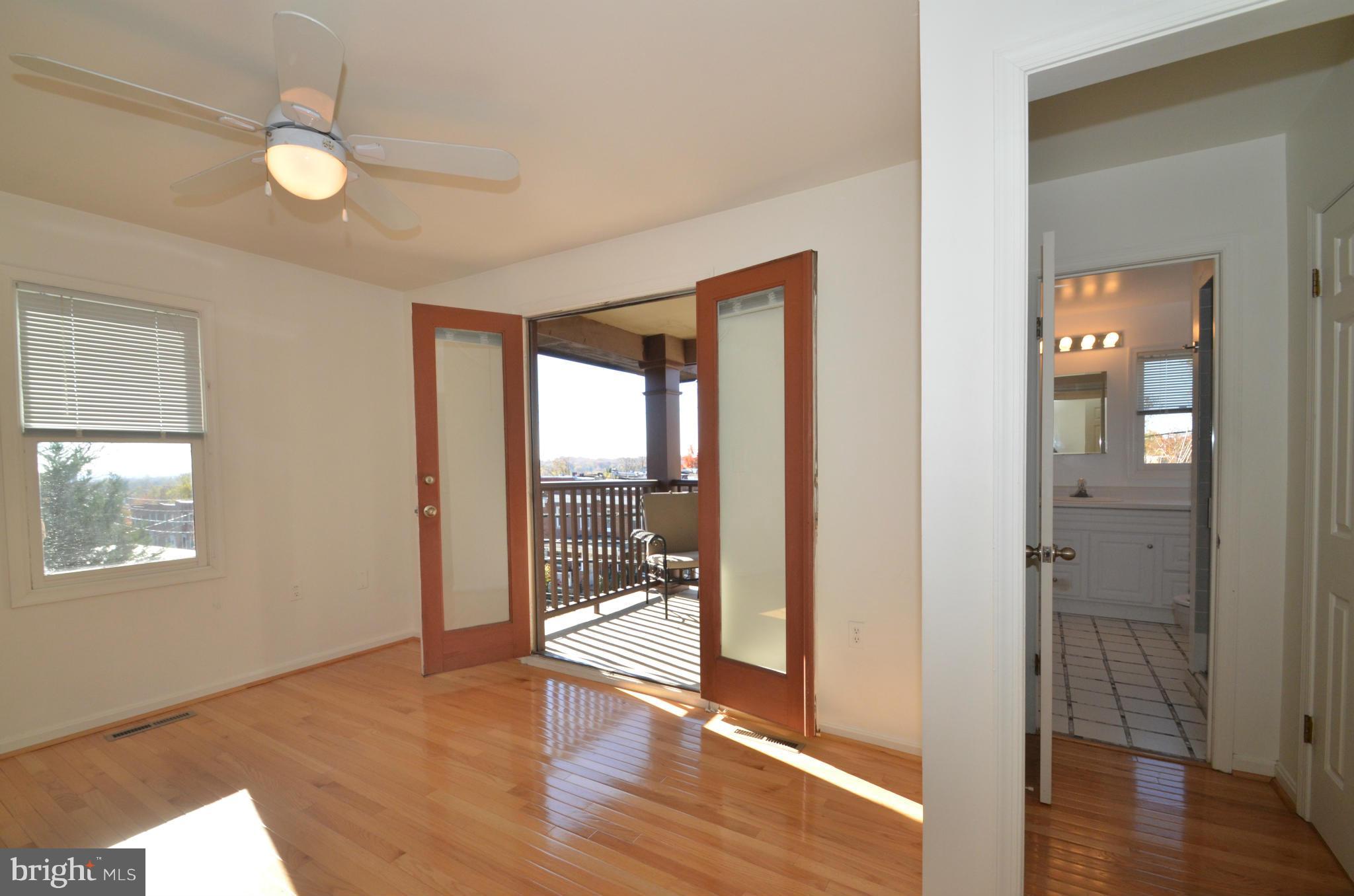4202 Roland Avenue, Unit 208 P14 Baltimore, MD 21211 - Photo 20 of 26 Bedroom