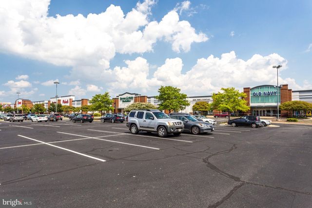 $1,450,000 | 619 East Custis Avenue, Alexandria, VA 22301