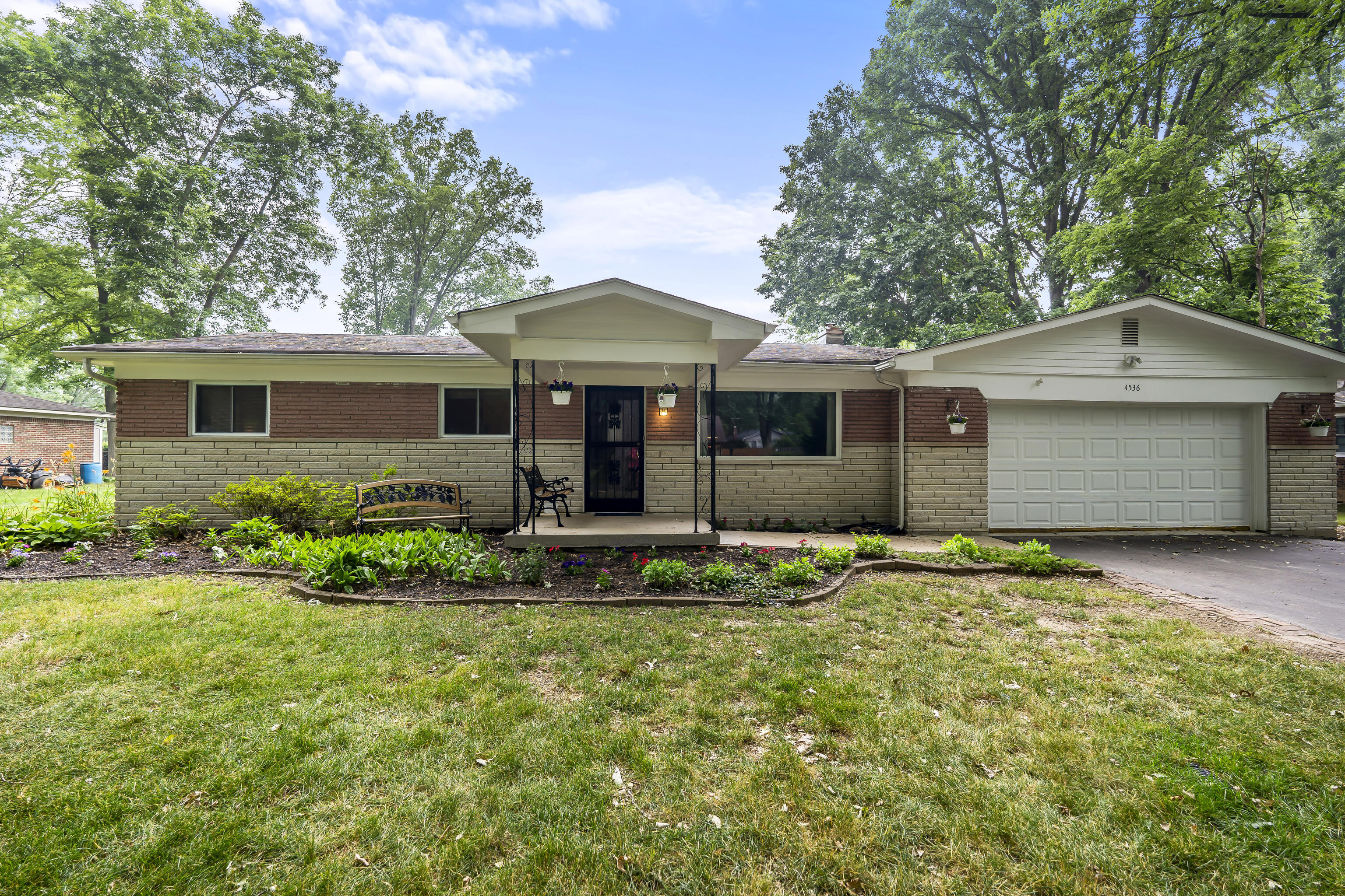 4536 Melbourne Road Indianapolis, IN 46228 - Photo 1 of 46 Gallery Image 1