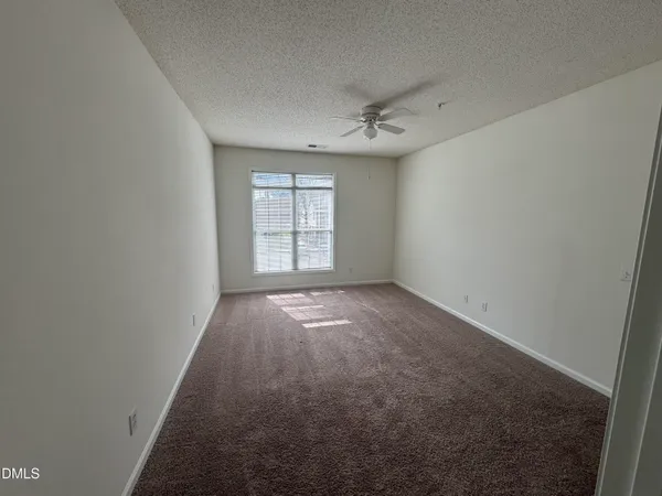 $1,200 | 2501 Huntscroft Lane, Unit 201, Raleigh, NC 27617